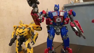 Autobots Vs Decepticons