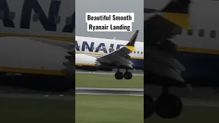 Beautiful Smooth Landing Ryanair B737 8-200