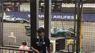 Singapore F1 2017 - Race start, with Vettel crash and crowd reaction