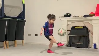 La rovesciata perfetta del bambino prodigio su Instagram che ha stregato anche Messi