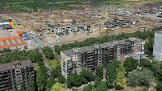 Rússia quer entregar em setembro primeiras reconstruções em Mariupol | AFP