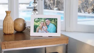 PhotoSpring Wifi Digital Photo Frame with Battery and Touchscreen