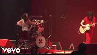 The White Stripes - Seven Nation Army (Live at Bonnaroo 2007)