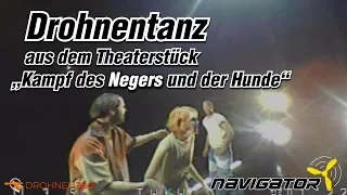 Drohnen im Akademietheater - "Drohnentanz" aus dem Theaterstück “Kampf des Negers und der Hunde”