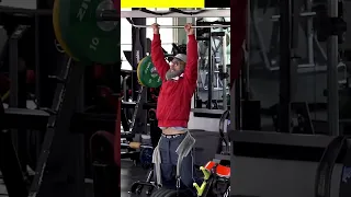 Pro Powerlifter pretends to be a old man and pranks confused Son with Father (Via YT: ANATOLY)