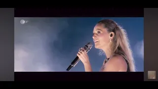 Helene Fischer in der Olympiahalle in Muenchen, Oktober 2022 „Wann wachen wir auf?“