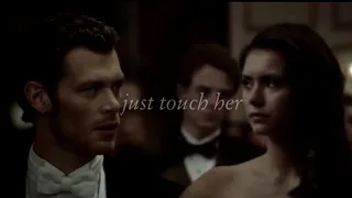 Klaus and Elena “Just touch her” / Клаус и Елена «Только троньте её»