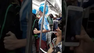 болельщики Аргентины в метро Спб