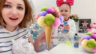 Алиса и мама играют в КАФЕ МОРОЖЕНОЕ ! Alice and mom play in ice cream cafe