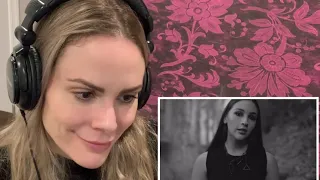 Emmy winning singer reacts to The Warning “Enter Sandman” (2021) [Miki’s Singing Tips 🎤]