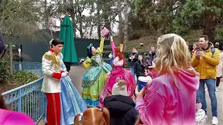 Anastasia and Drizella crashing Cinderella and Prince Charming Meet! - Disneyland Paris