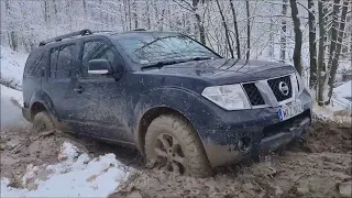 Nissan Pathfinder winter's mud