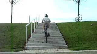 How to bike up stairs - Eine Treppe hochfahren