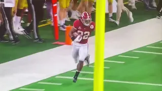 NAJEE HARRIS WITH THE HURDLE! HE IS  INSANE!!!