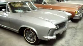 1963 Buick Riviera - 445 Wildcat Nailhead V8 - Luxury and Muscle Car Combined - Country Classic Cars