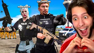 Jogando GTA RP Policial com MINHA NAMORADA!!