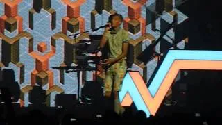 Stromae - Papaoutai_Live_Montreal