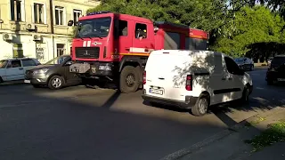 Odessa firetrucks (КамАз 43253,МАЗ 530927,МАЗ 63022) with siren,horns and lights (4 videos)