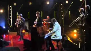 Noel Gallagher - The Death of You and Me (live at Skavlans 14/10 2011)