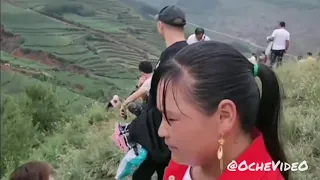 Жуткие звуки в горах Гуйчжоу в Китае. Creepy sounds in the Guizhou mountains in China.