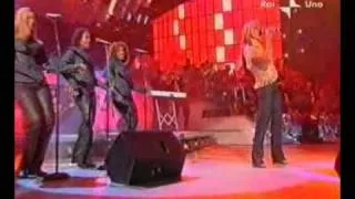 Anastacia - I'm outta love - live sanremo 2001.wmv