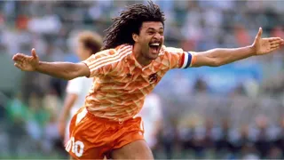 Ruud Gullit  A midfielder that we never forget