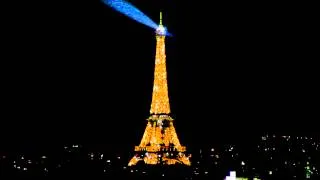 Eiffel Tower at night flashing lights