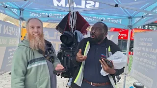 He is back after doing his research to destroy Yusuf! Yusuf And Visitor Speakers Corner Sam Dawah