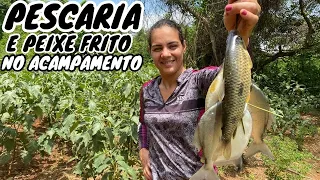 ACAMPAMENTO E PESCARIA CAIPIRA DE PIAU E PACU. FIZEMOS PEIXE FRITO NO FOGÃO A LENHA.