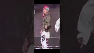 Suga being cool at the end of mic drop performance