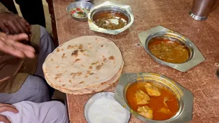 Mutton chicken korma street food Moula bakhsh Hotel DGK