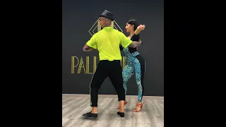 Adrián y Anita bailan Marc Anthony - Mala