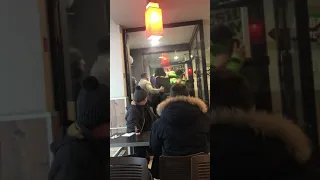 Драка в московском кафе BurgerKing