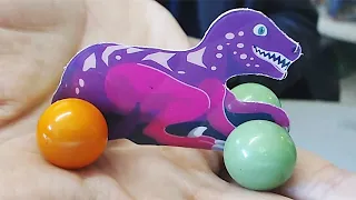 Strange 'GeoZooms' Magnet Toy