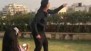 Akshay Kumar Flying KITE WITH LITTLE NITRA 2019 ||AKKI_DA_FAN||