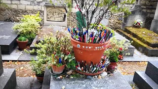 TOMBE DE MARGUERITE DURAS AU CIMETIERE DU MONTPARNASSE