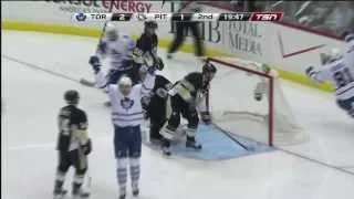 van Riemsdyk Goal - Leafs 3 vs Penguins 1 - Nov 27th 2013 (HD)
