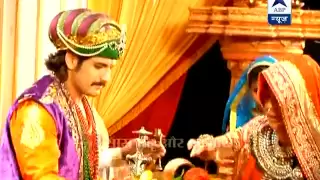 Akbar and Jodha come face to face, but why doe she run away?