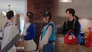 Cinderella visits her future in-laws and smiles from ear to ear as soon as she sees them