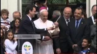 Папе Римскому вручили символические ключи от Рио-де-Жанейро