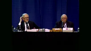 Warren Buffett & Charlie Munger on The Difficulty of Using Options Successfully