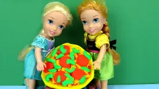 PIZZA Night ! Elsa and Anna toddlers make pizza