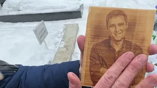 книга памяти на могиле Юры Шатунова 😉 шикарно !!! Троекуровское кладбище  3.03 2023