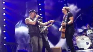 Keith Urban Wonderwall with the Madden Brothers Melbourne 3rd Feb 2013