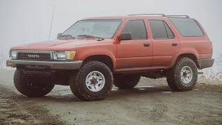 1990 Toyota 4Runner W/ 33x10.50 R15 A/T Tires | No Lift