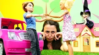 Barbie ile sihir yapma oyun videolarıı. Kız oyunları.  Seçkin bölümler