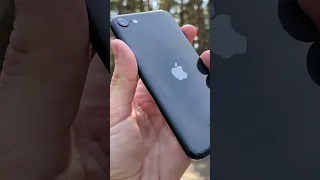 📱iPhone SE 2020 в 2023 году | «ЛУЧШИЙ» среди ХУДШИХ?!