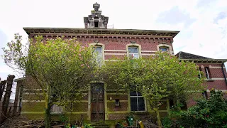 CREEPY 1980s ABANDONED HOUSE WITH EVERYTHING LEFT BEHIND