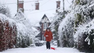 Heavy snow causes disruption across UK