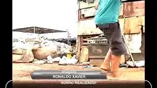 Garoto que morava em lixão vira jogador de futebol